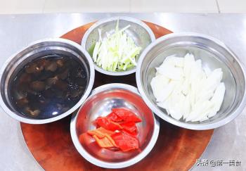 大鱼大肉吃腻了，试试这5道素食家常菜，清淡营养不油腻，太香了  -图6