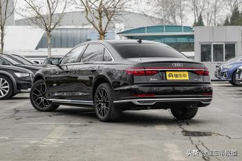 新车｜售价近200万，比新S级还多两缸？奥迪A8L V8到店  -图3